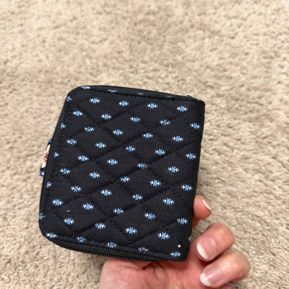 Vera Bradley Alpine Black Wallet NWT - Picture 3 of 4